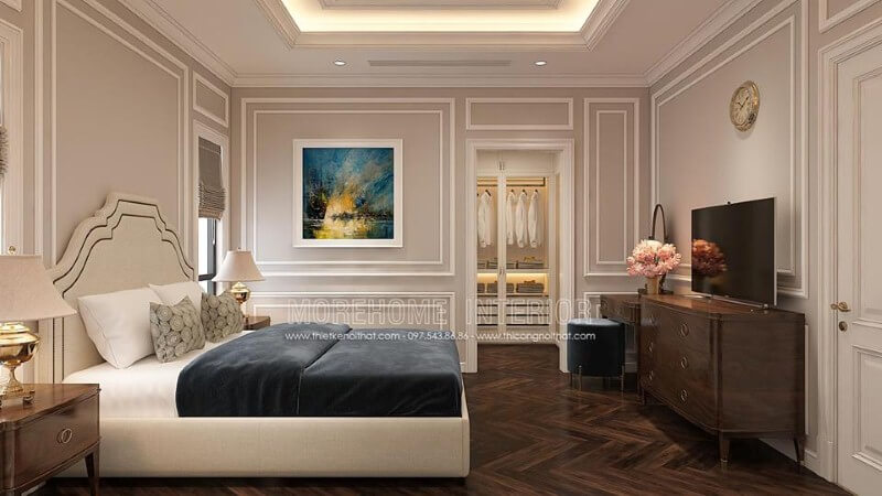 Sắp xếp nội thất phòng ngủ tân cổ điển nhẹ nhàng, sang trọng với giường bọc nệm trắng, kệ tivi gỗ óc chó cao cấp. Mẫu nội thất biệt thự đẹp