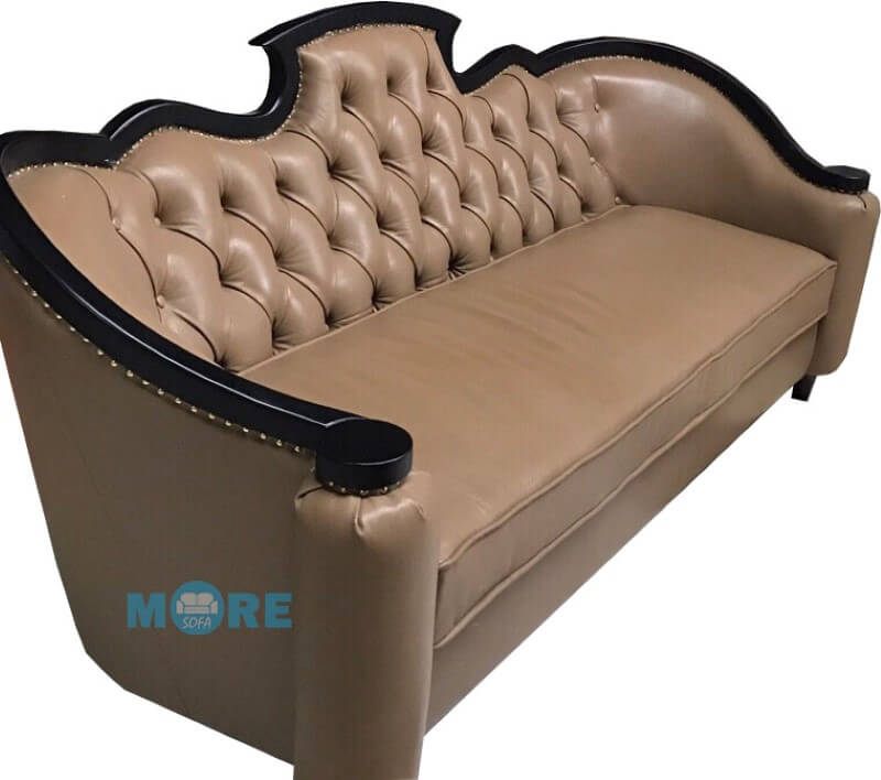Mẫu Sofa tân cổ điển đẹp được làm bằng nguyên liệu tự nhiên nhập khẩu, rút múi và bắn đinh đồng xung quanh trang trí tạo điểm nhấn